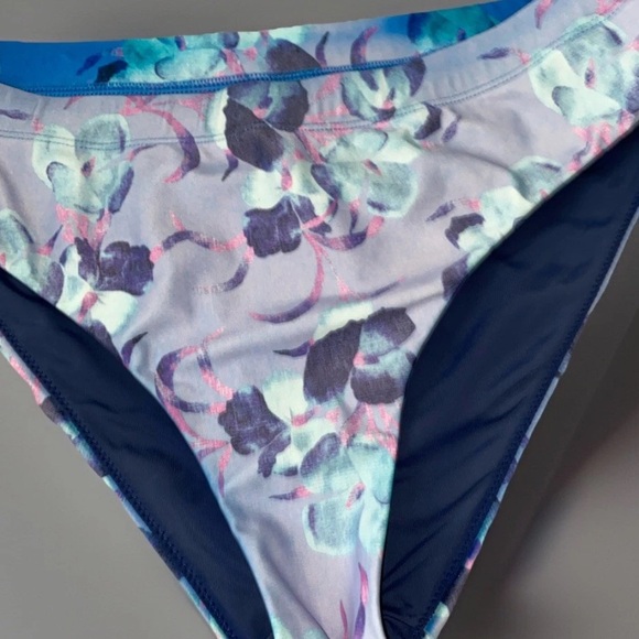 Title Nine Bikini Bottom Size Medium Floral - Picture 11 of 13